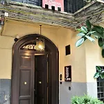 게스트하우스 Palazzo Solimena 4*