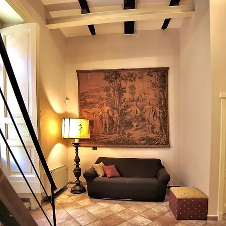 Palazzo Solimena 4*
