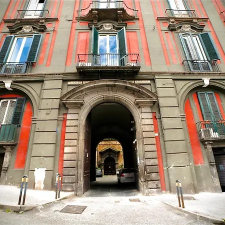 Palazzo Solimena 4* نابولي