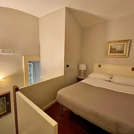 Palazzo Solimena 4* Napoli