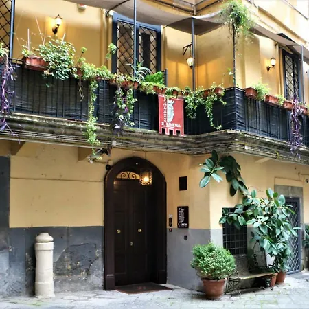 Palazzo Solimena 4*